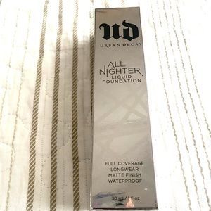 Urban Decay brand new All Nighter foundation